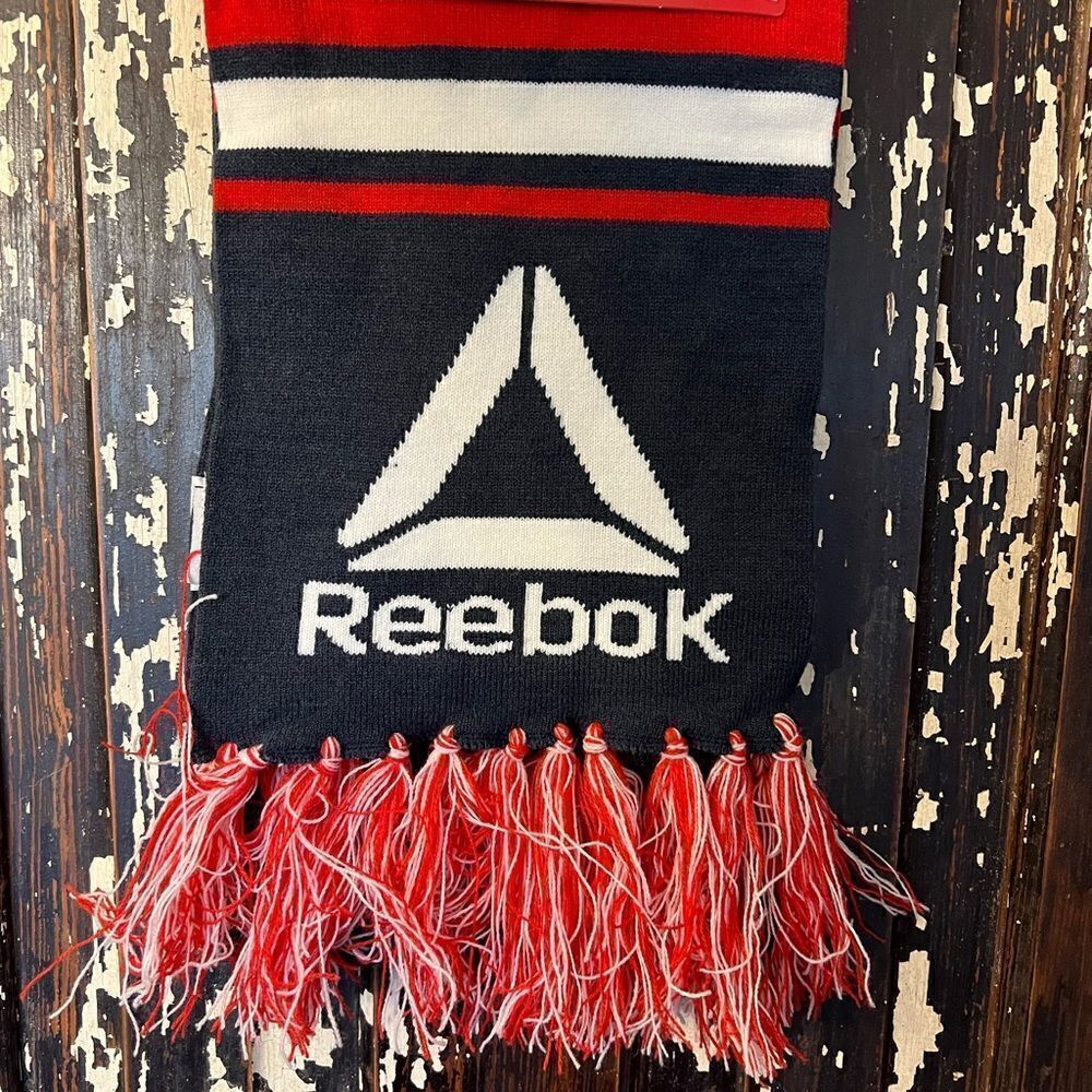 NWT Reebok Rally Red White and Blue OSFM Rally Logo scarf.